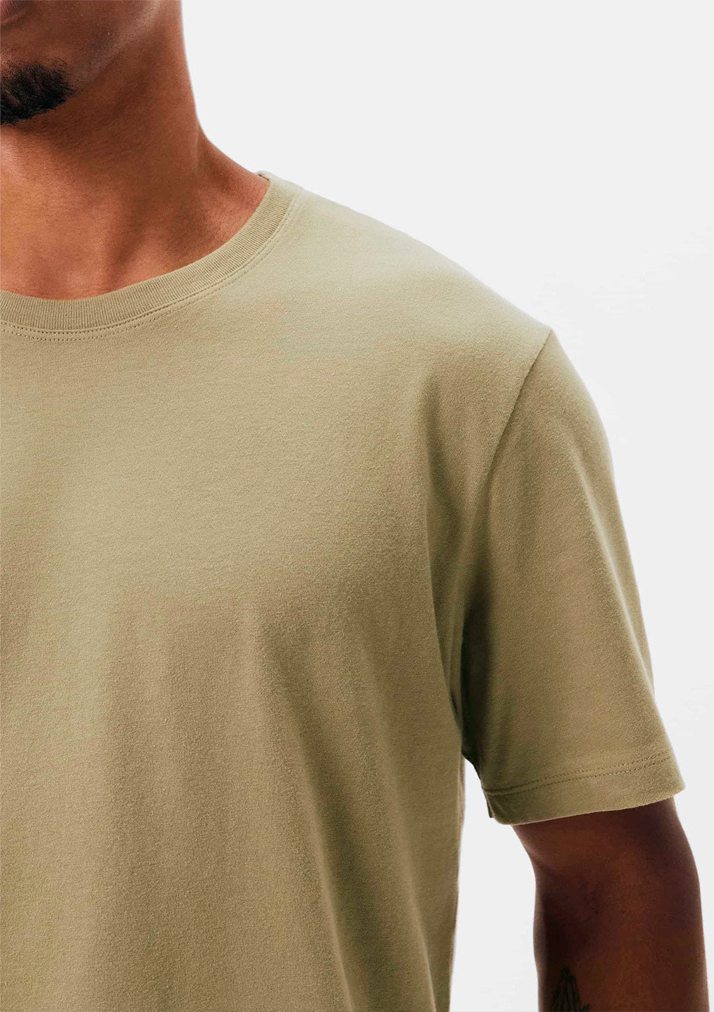 Camiseta Manga Curta Hering Regular World Unissex - Verde