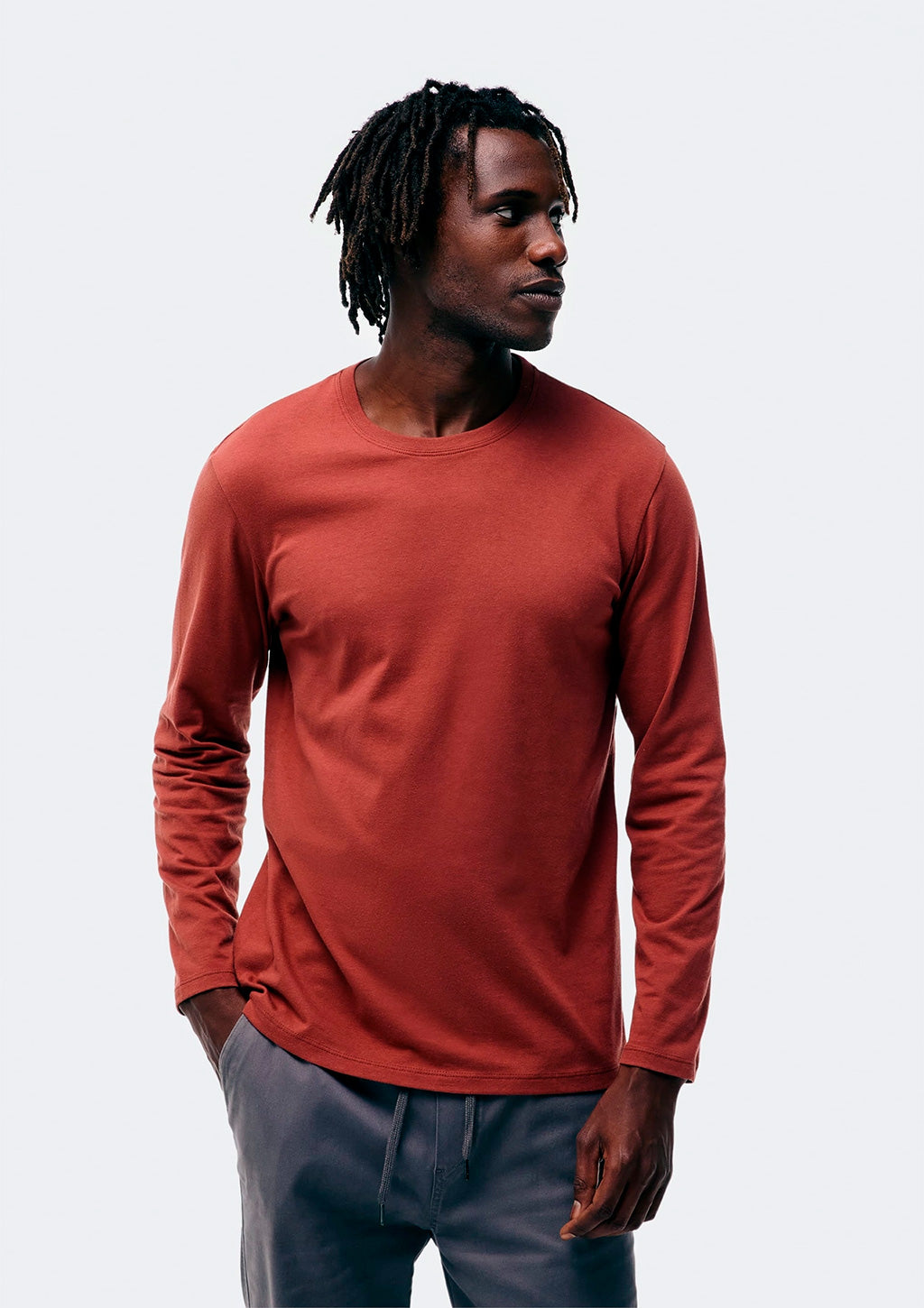Camiseta Hering Básica Manga Longa Regular World Masculina - Marrom