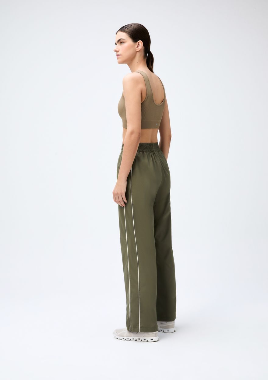 Calça Esportiva Hering com Listras Feminina - Verde