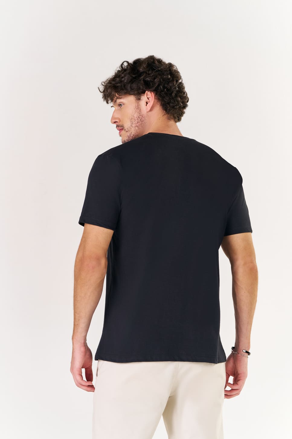 Camiseta Masculina Caminho Easy Fit Yacht - Preta