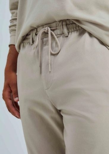 Calça Hering Taper Em Sarja Peletizada Masculina - Bege