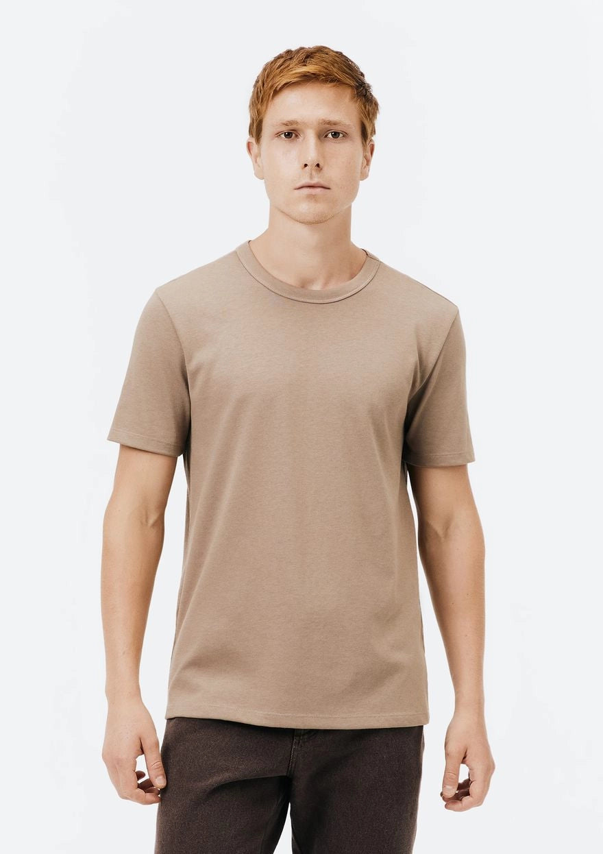 Camiseta Masculina Hering Texturizada Em Algodão Peruano - Marrom
