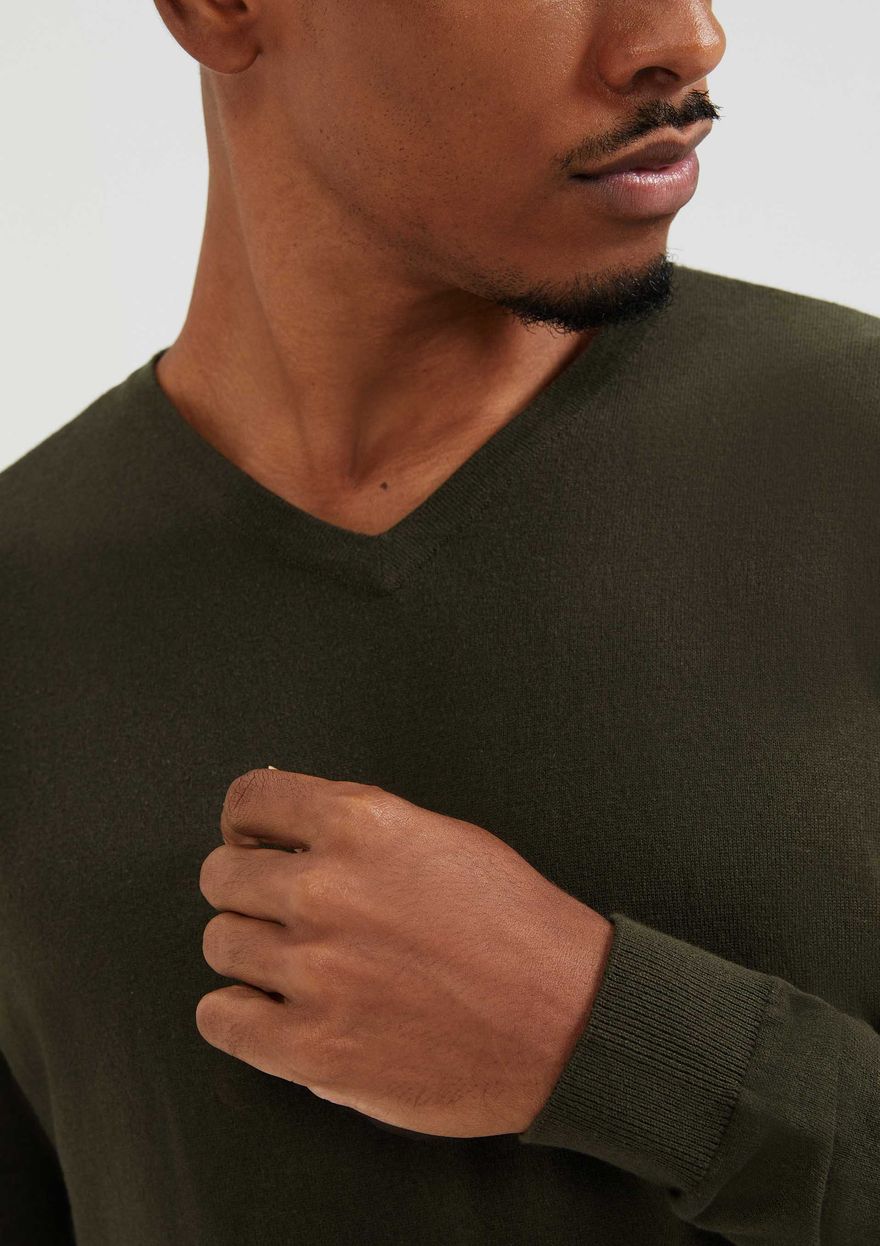 Suéter Básico Hering Regular Gola V Tricot Masculino - Verde