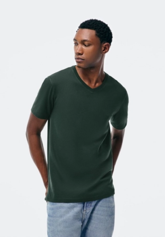 Camiseta Básica Hering Manga Curta Gola V World Masculina - Verde