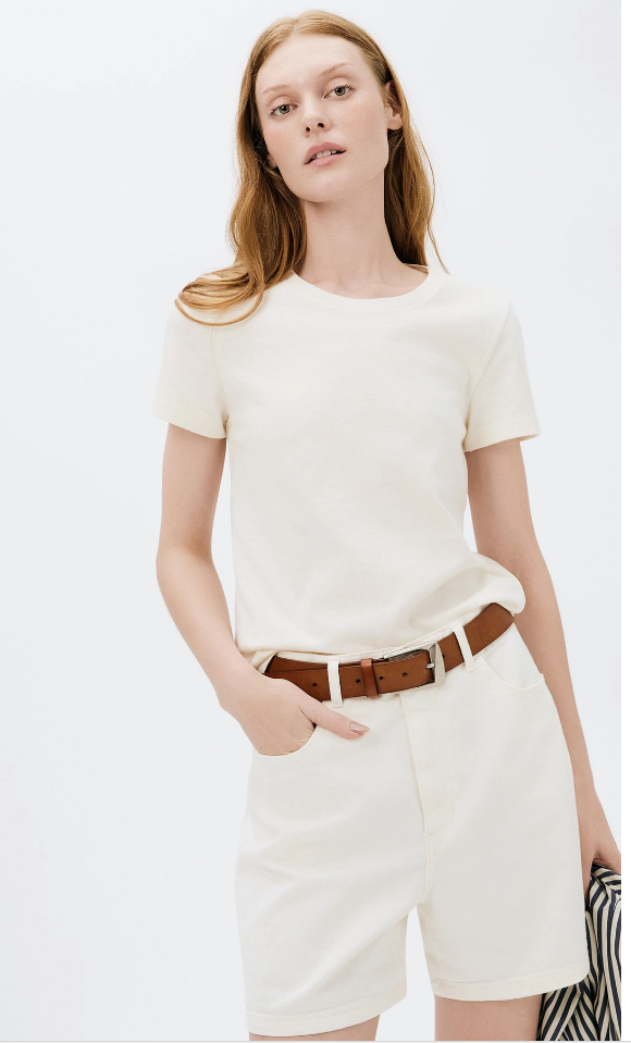Camiseta Manga Curta Hering Slim World Básica Feminina - Creme