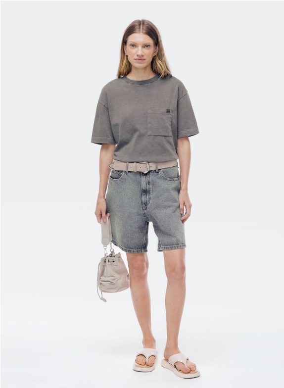 Camiseta Manga Curta Hering Estonada Com Bolso Feminina - Cinza