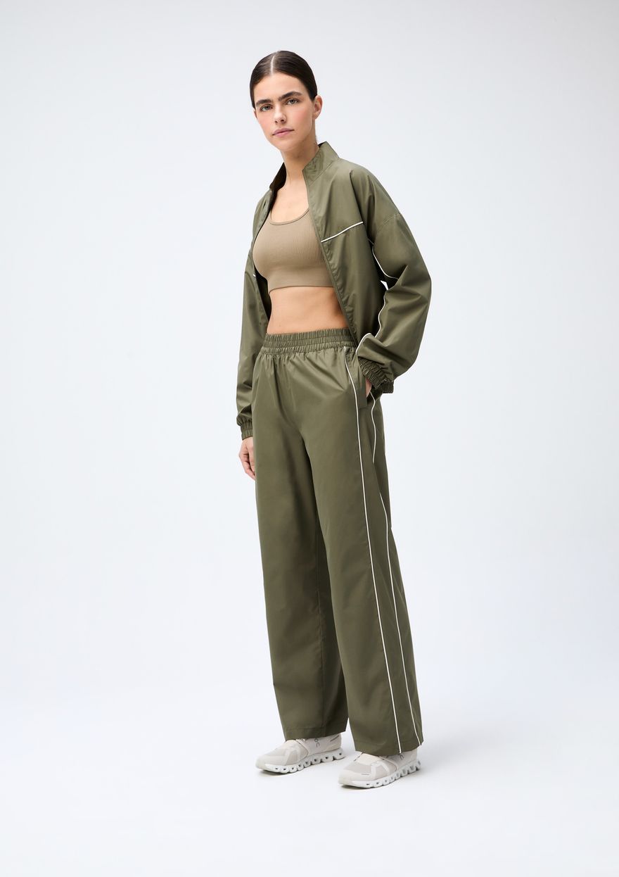 Calça Esportiva Hering com Listras Feminina - Verde