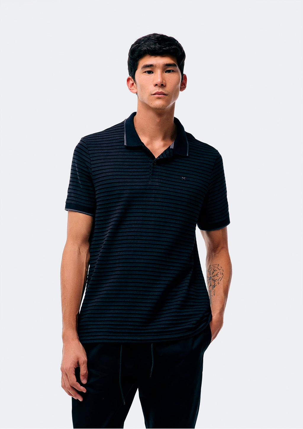 Camisa Polo Manga Curta Hering Listrada Masculina - Preto