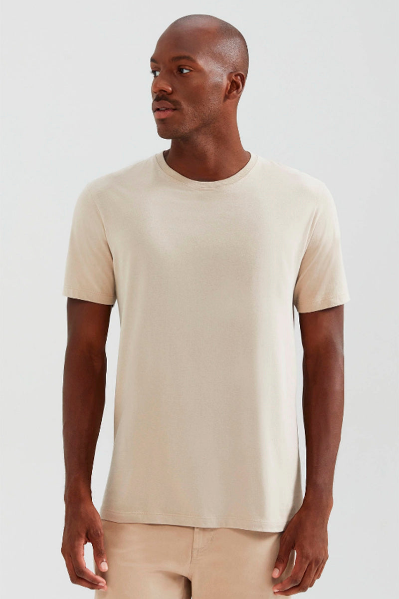 Camiseta Básica Hering World Masculina - Bege