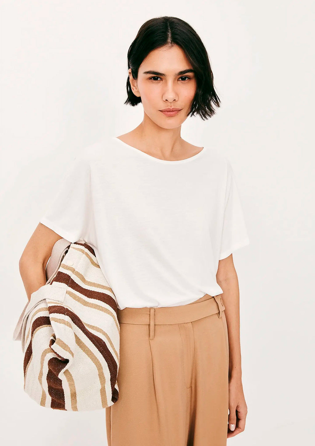 Blusa Manga Curta Ampla Hering Básica Em Viscose Feminina - Off-White