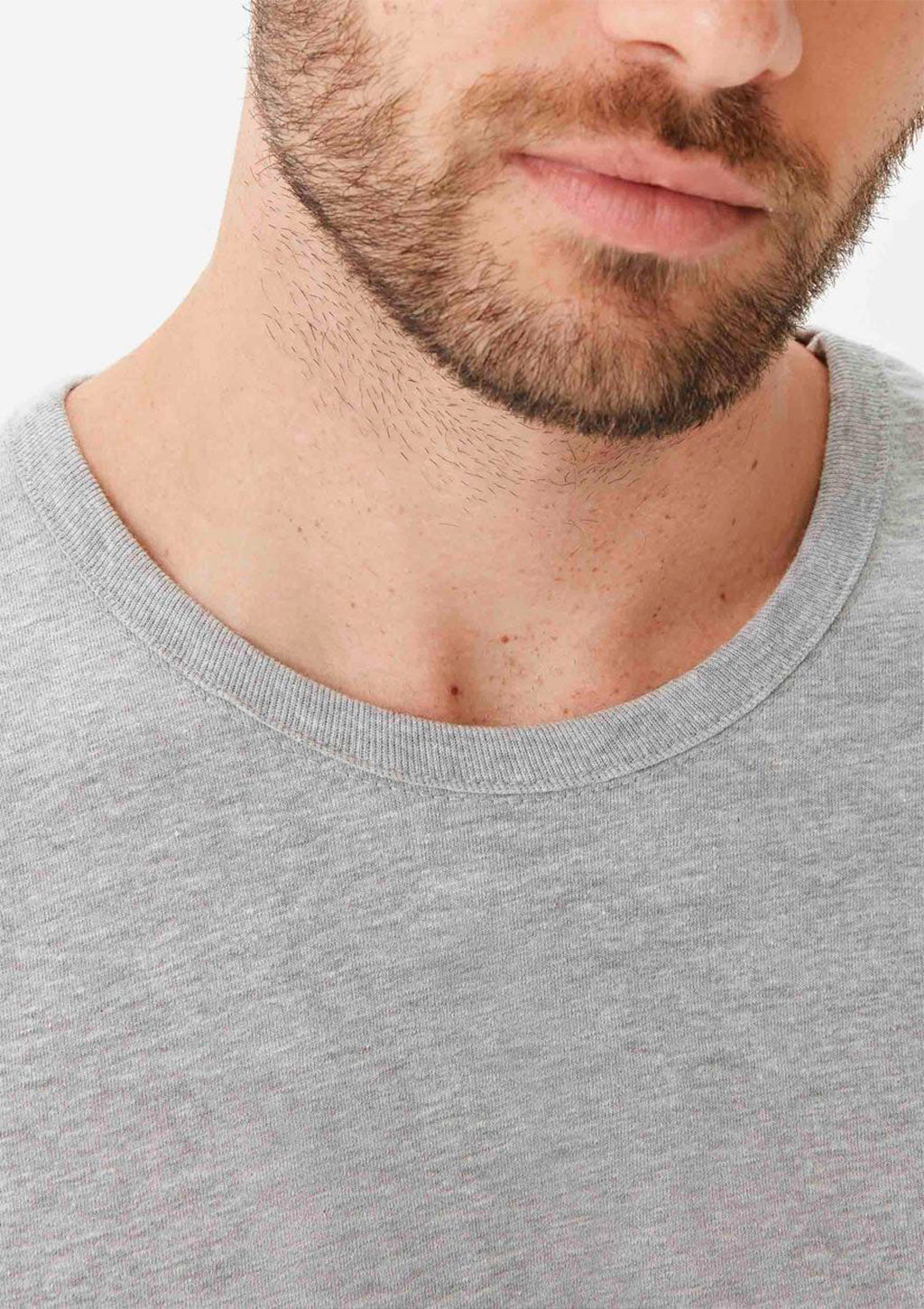 kit 3 Camisetas Slim Hering Gola Careca Masculino - Preto/Branco/Cinza