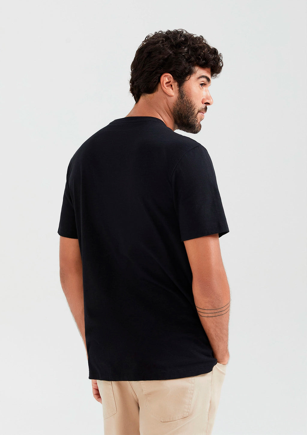Camiseta Manga Curta Hering Comfort Em Malha Flamê Masculina - Preto