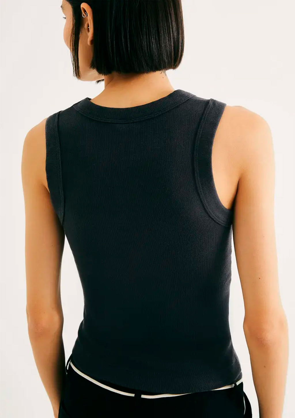 Regata Slim Neck Hering Básica Feminina - Preto