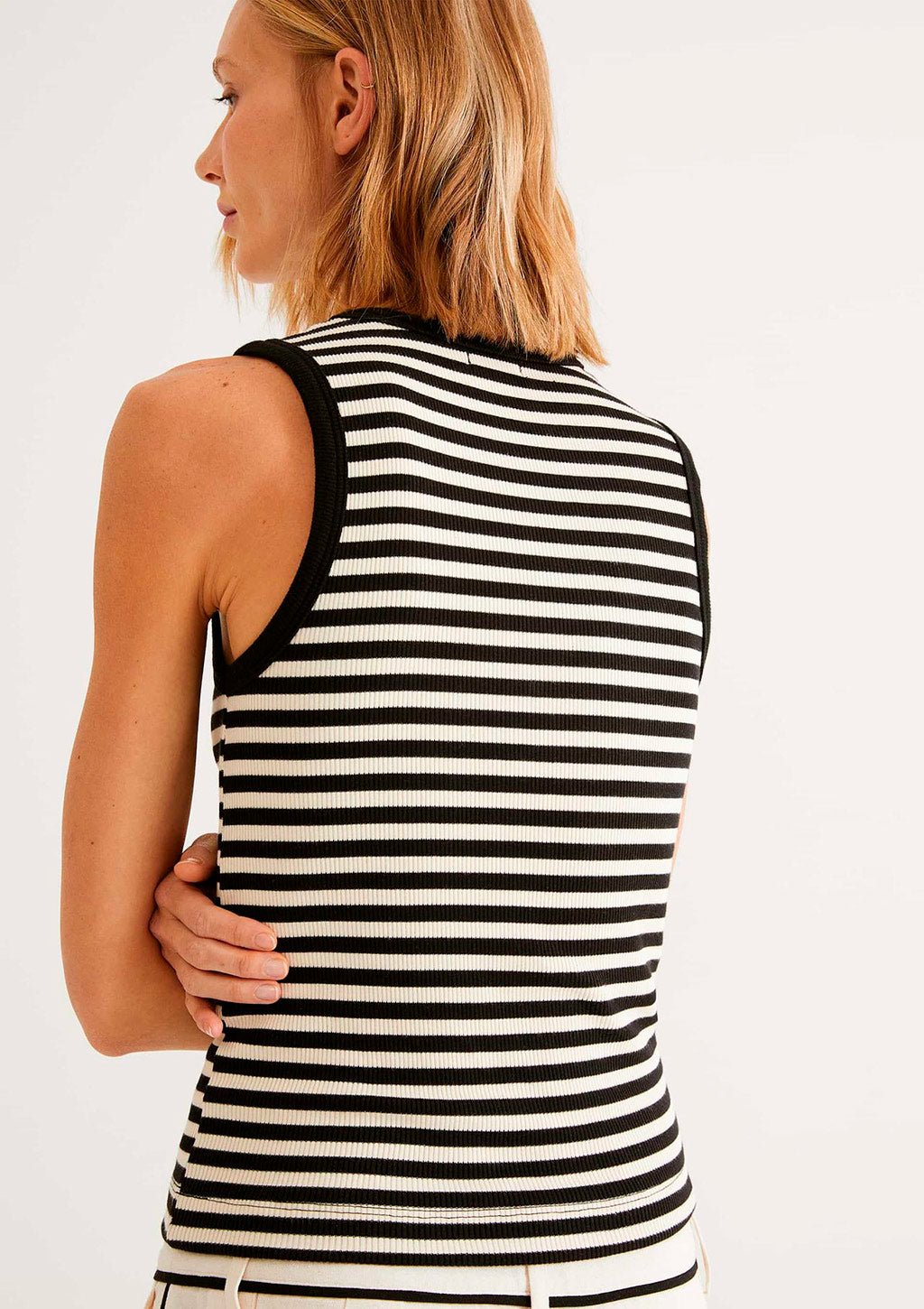 Regata Listrada Em Malha Premium Hering Feminino - Preto