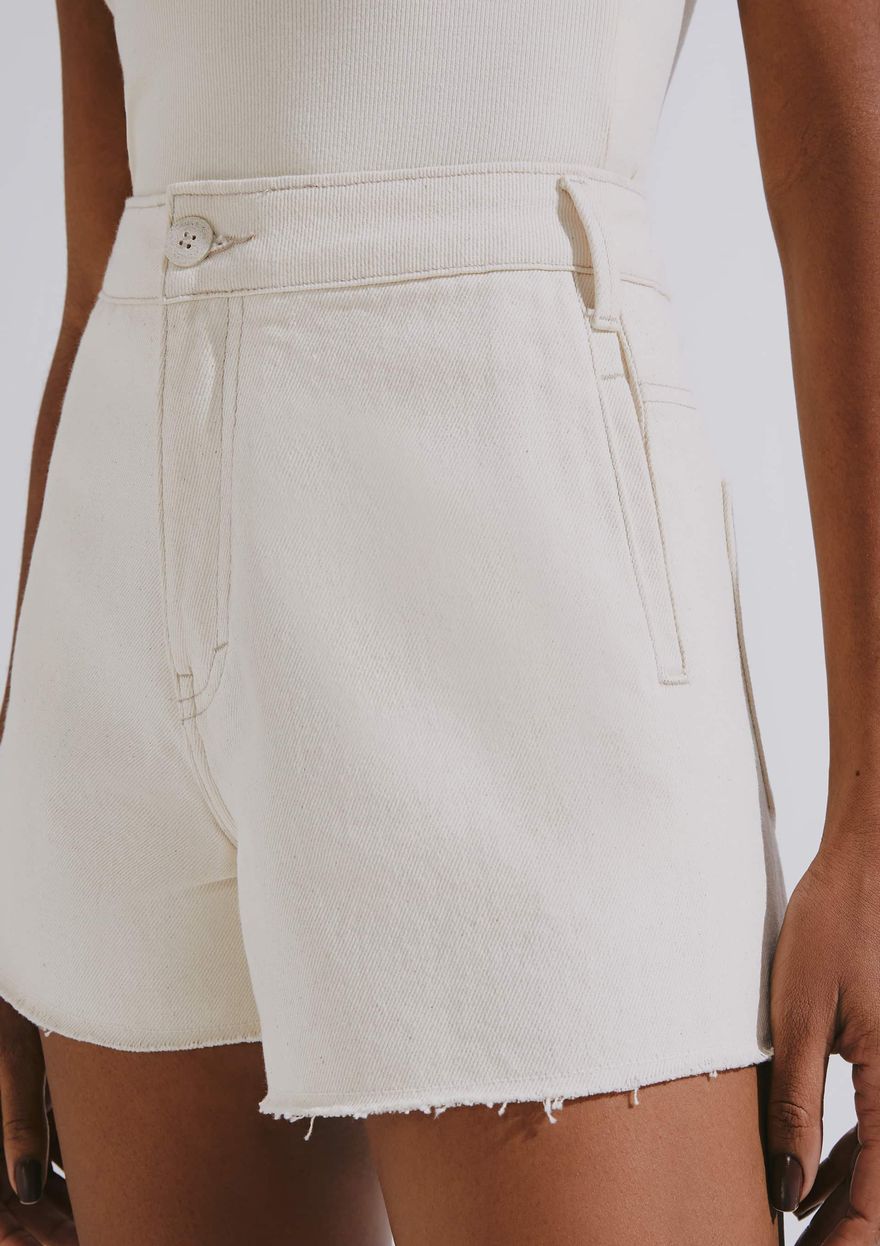 Shorts Hering Em Sarja Barra A Fio Feminino - Off White\