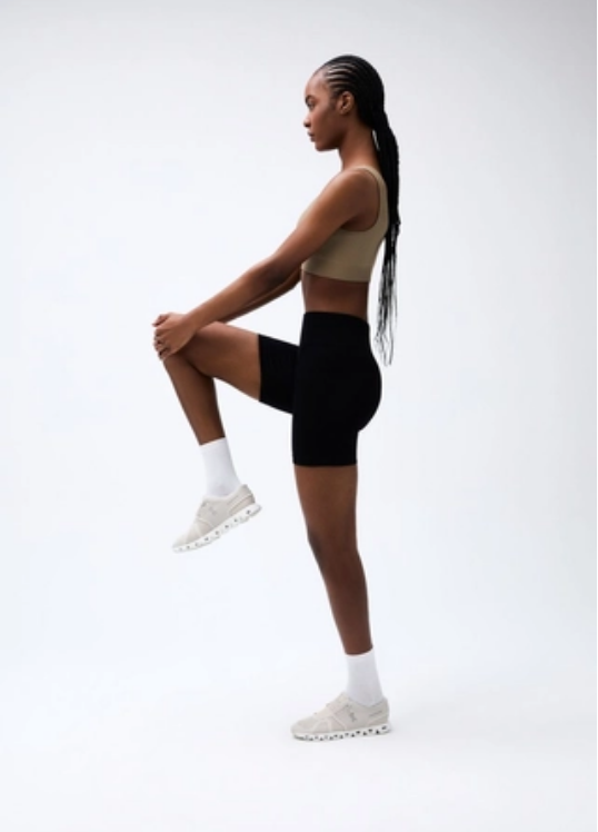 Bermuda Esportiva Hering Biker Sem Costura Feminina - Preta
