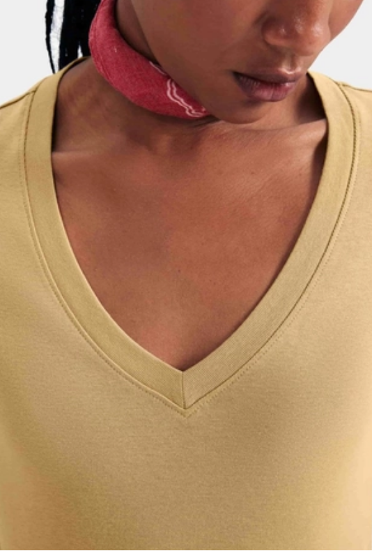 Blusa Hering Bege Basica Feminina