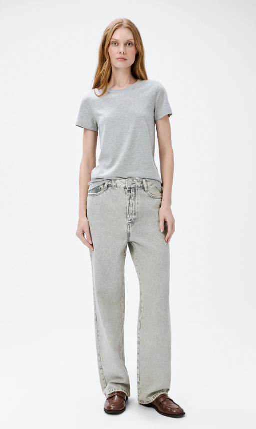Camiseta Manga Curta Hering Slim World Básica Feminina - Cinza