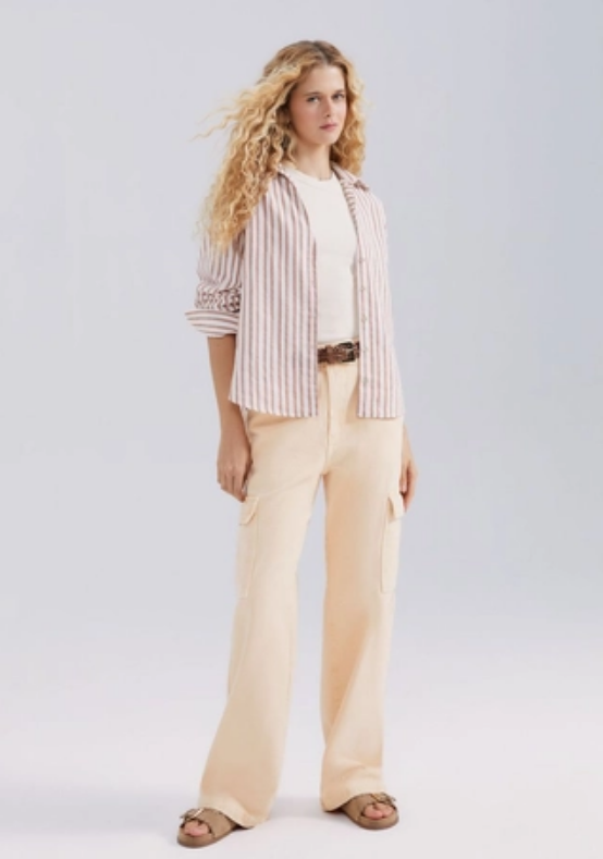 Camisa Hering Manga Longa Listrada Feminina - Bege