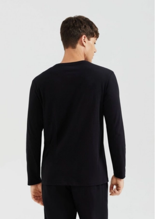 Camiseta Básica Hering Manga Longa Masculina - Preta