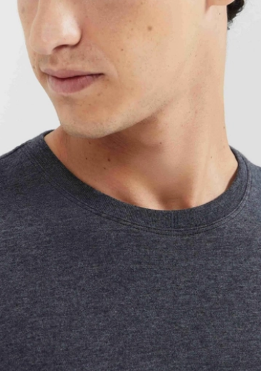 Camiseta Básica Hering World Malha Flamê Masculina - Chumbo