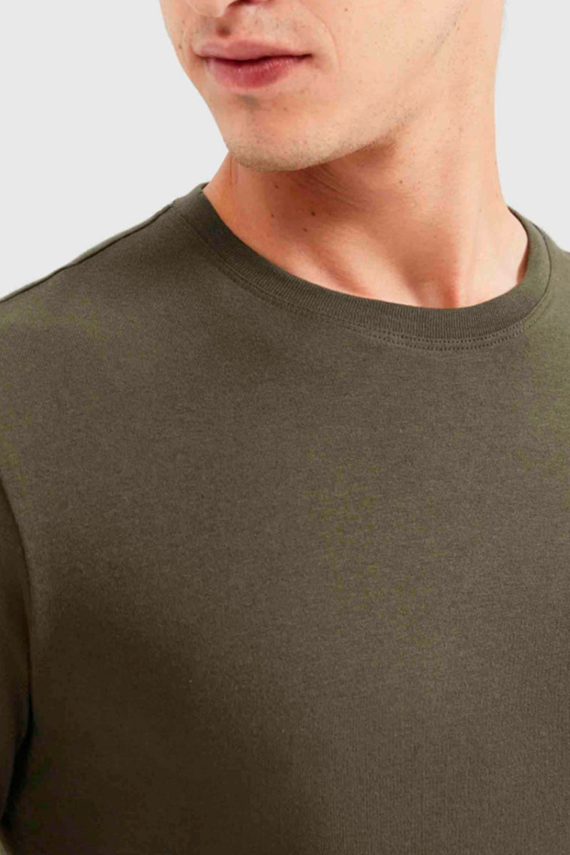 Camiseta Básica Hering World Masculina - Verde Militar