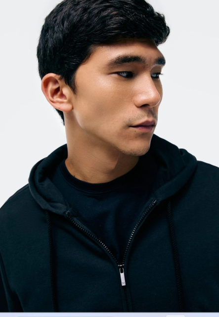 Jaqueta Hering Básica Regular em Moletom Peluciado Masculino - Preto