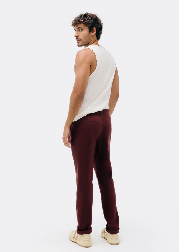 Calça Hering Masculina Básica Chino Slim em Sarja com Elastano - Marsala