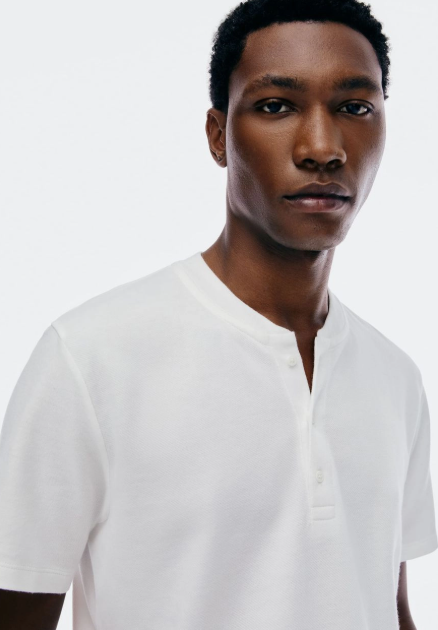 Camiseta Básica Hering Henley Texturizada Masculina - Off White