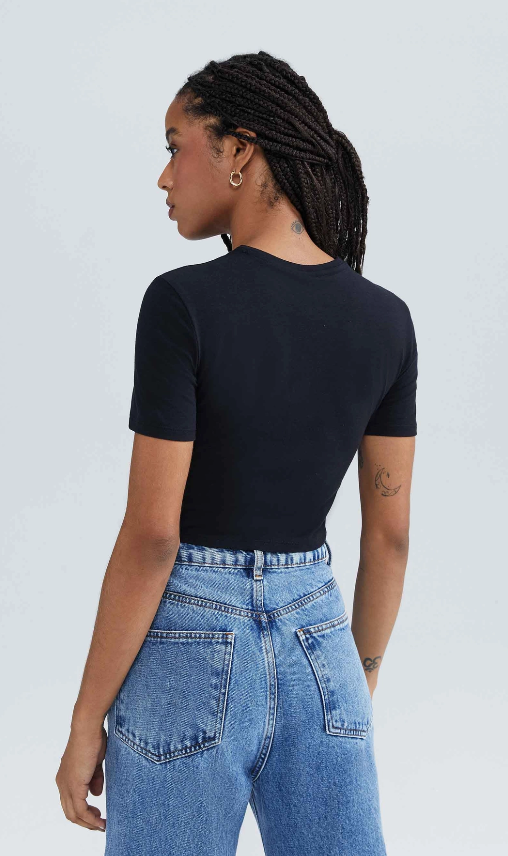 Blusa Feminina Hering Cropped Manga Curta Com Elastano - Preto