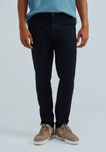 Calça Básica Hering Chino Slim Em Sarja Com Elastano Masculina - Preta