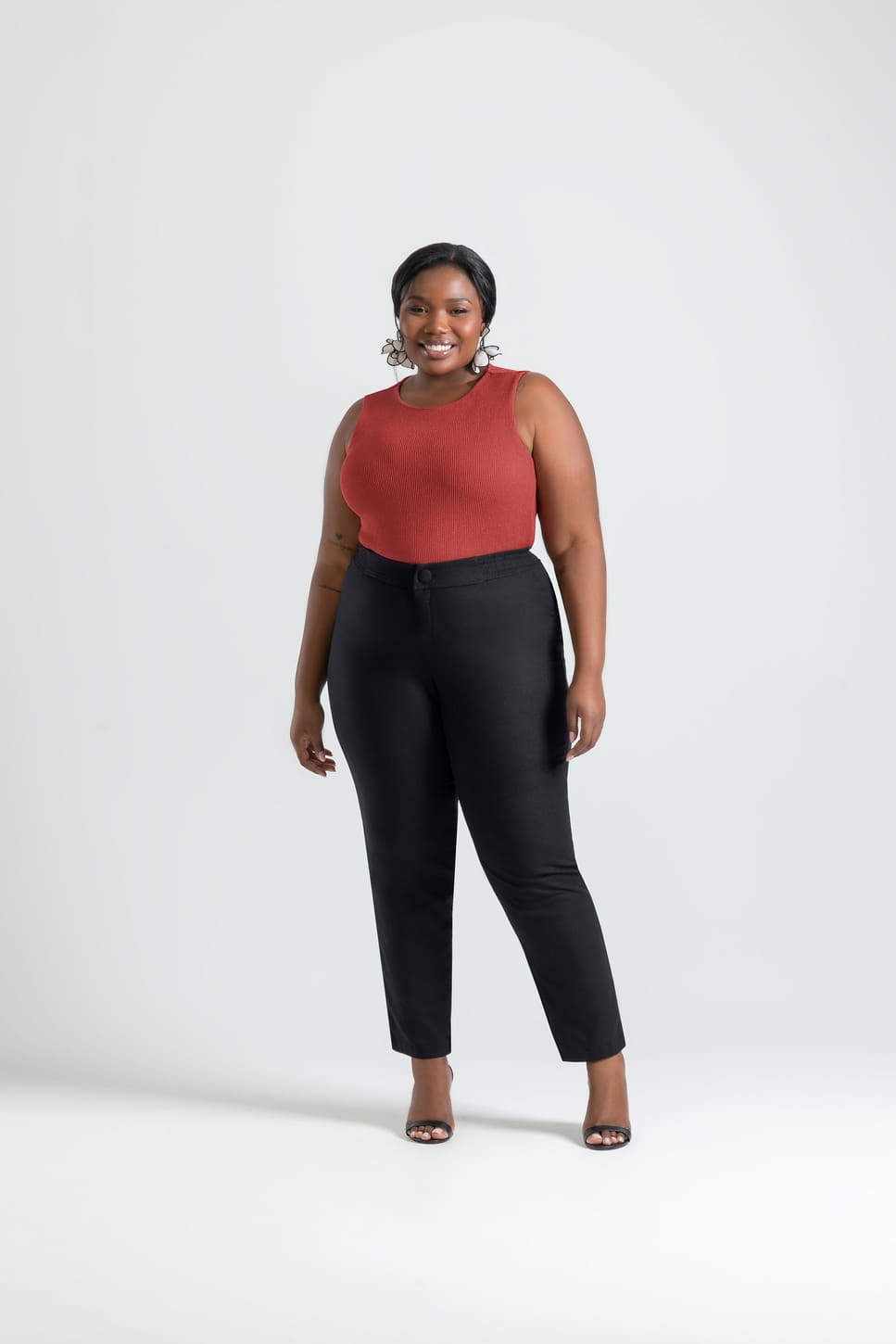 Regata Plus Size Feminina Em Ribana Canelada Brilhosa Cativa