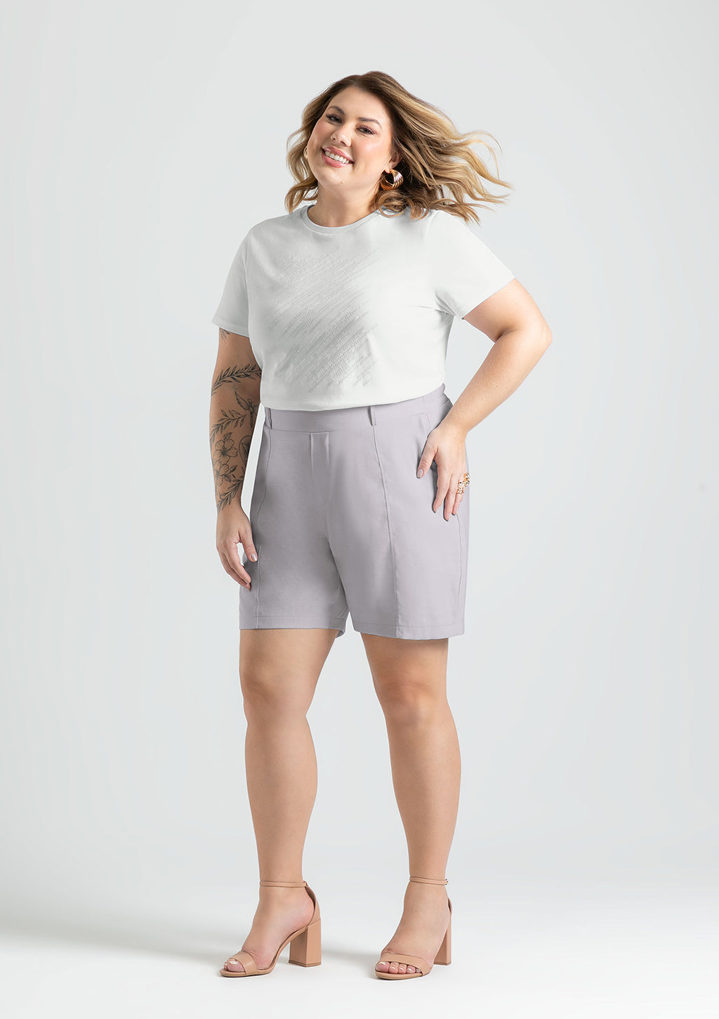 Blusa Manga Curta Plus Size Cativa Com Lantejoulas Feminina