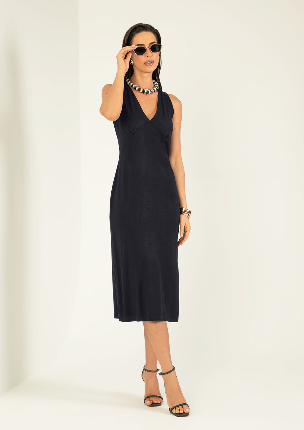 Vestido Midi Feminino Sem Mangas Cativa
