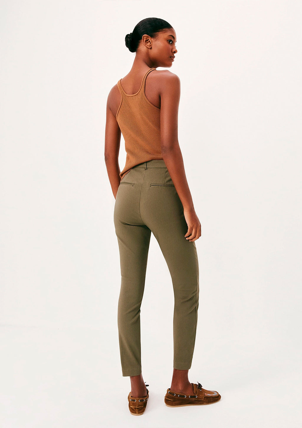 Calça Básica Hering Cintura Média Em Alfaiataria Feminina - Verde