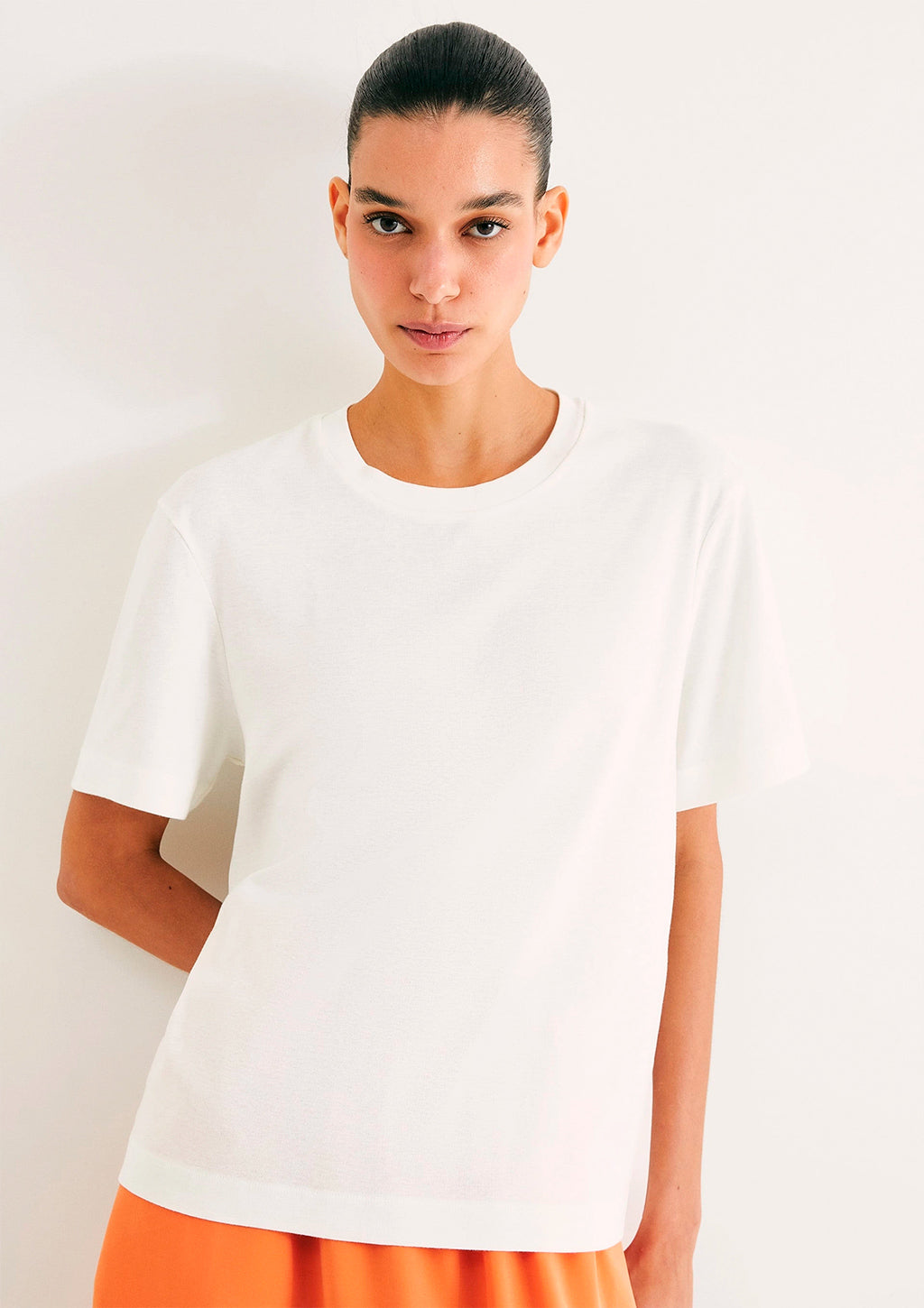 Camiseta Manga Curta Hering Malha Suedine Feminina - Off White