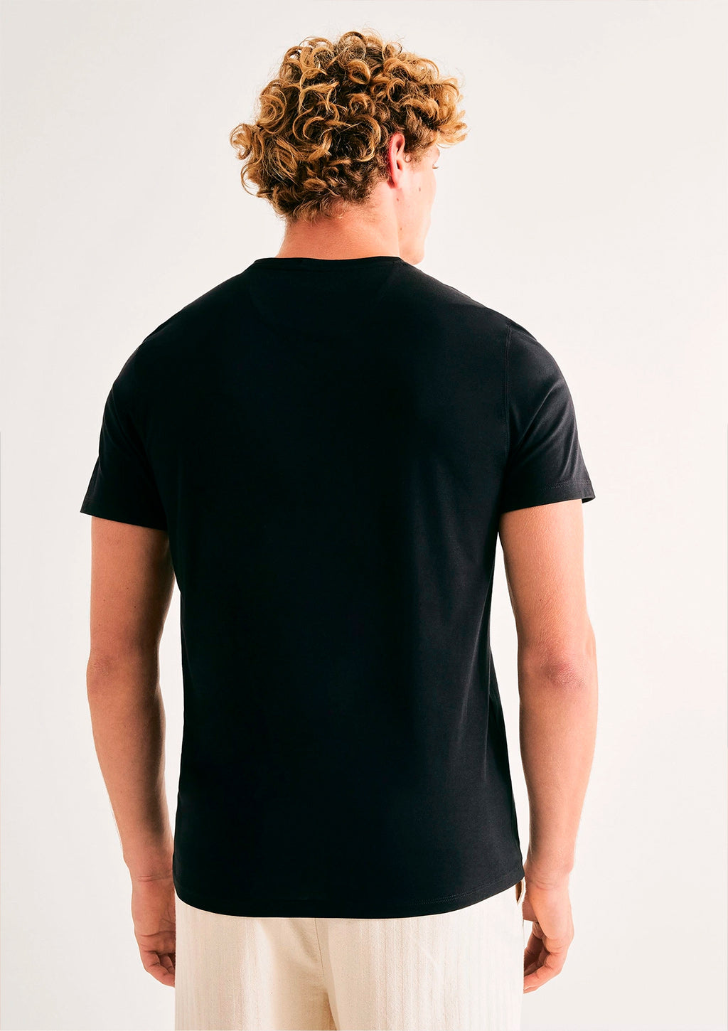 Camiseta Manga Curta Hering Básica Algodão Pima Masculina - Preto