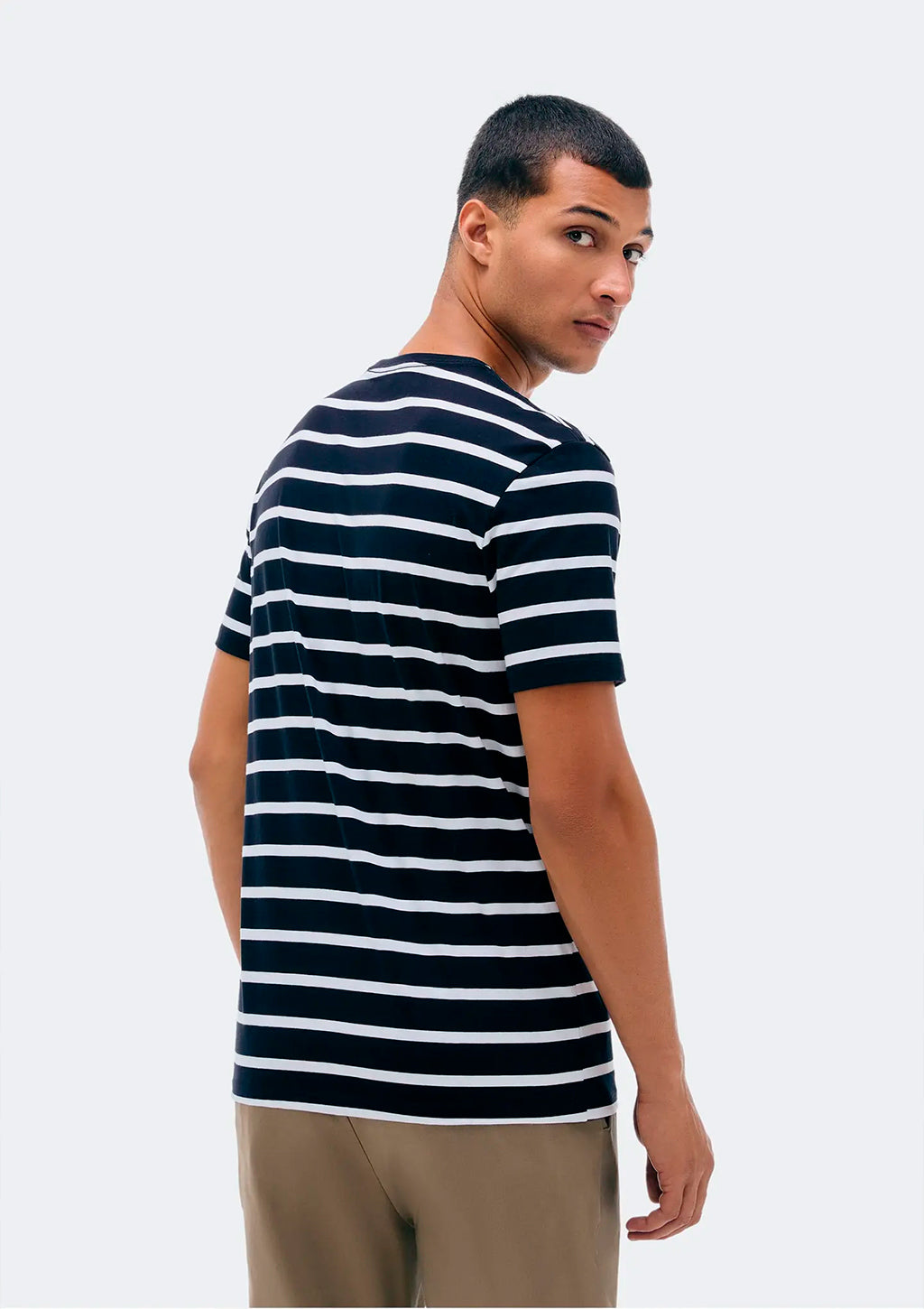 Camiseta Manga Curta Listrada Hering Mar Em Algodão Peruano Masculino - Preto