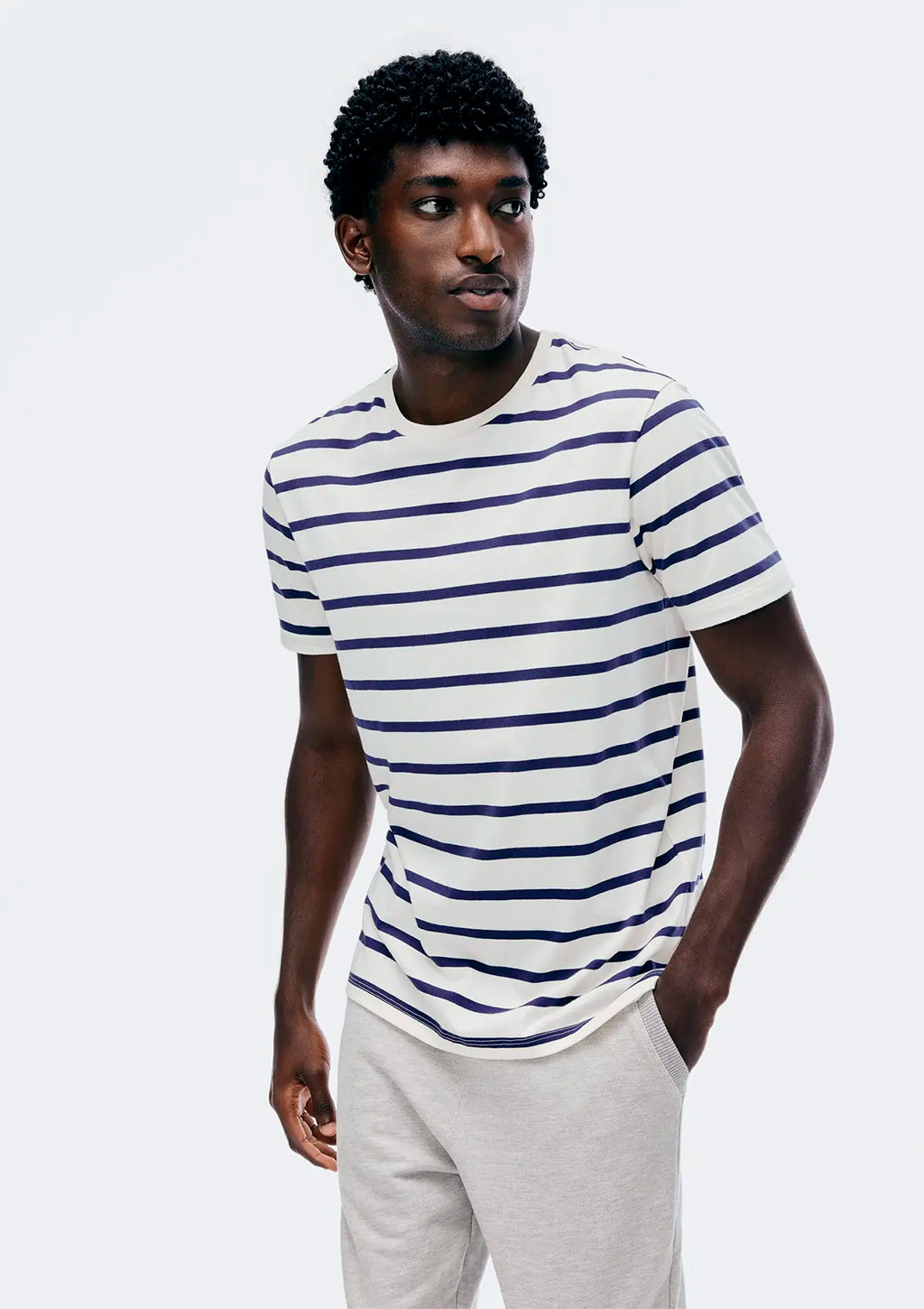 Camiseta Manga Curta Mar Em Algodão Peruano Hering Listrada Masculina - Azul/Off-white