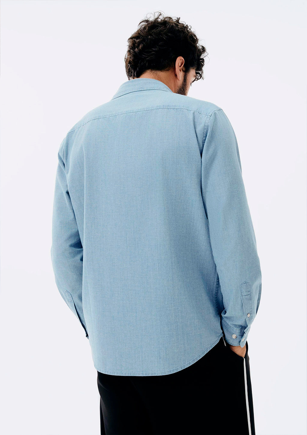 Camisa Manga Longa Hering Regular Em Jeans Com Bolso Frontal Masculina - Azul