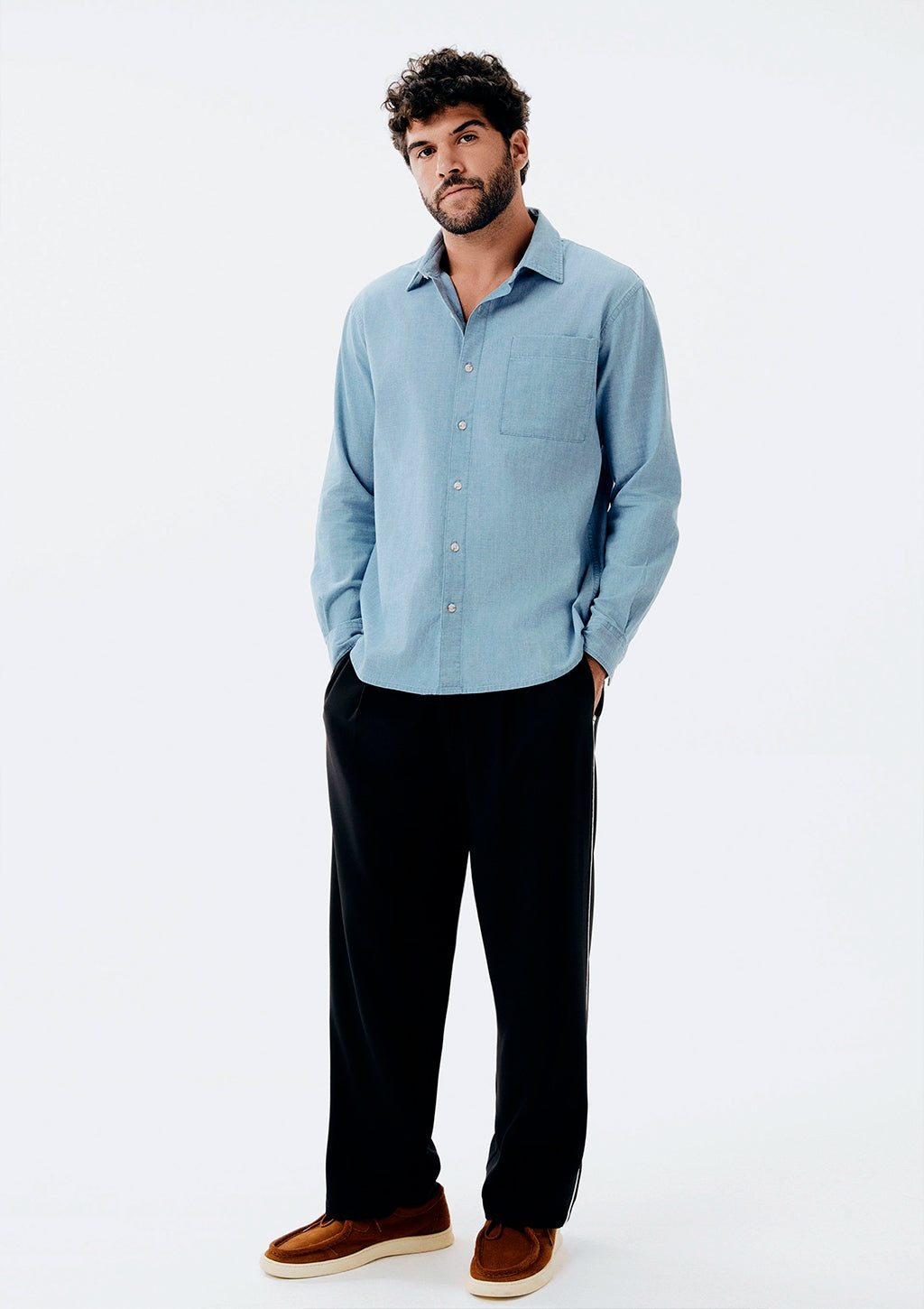 Camisa Manga Longa Hering Regular Em Jeans Com Bolso Frontal Masculina - Azul