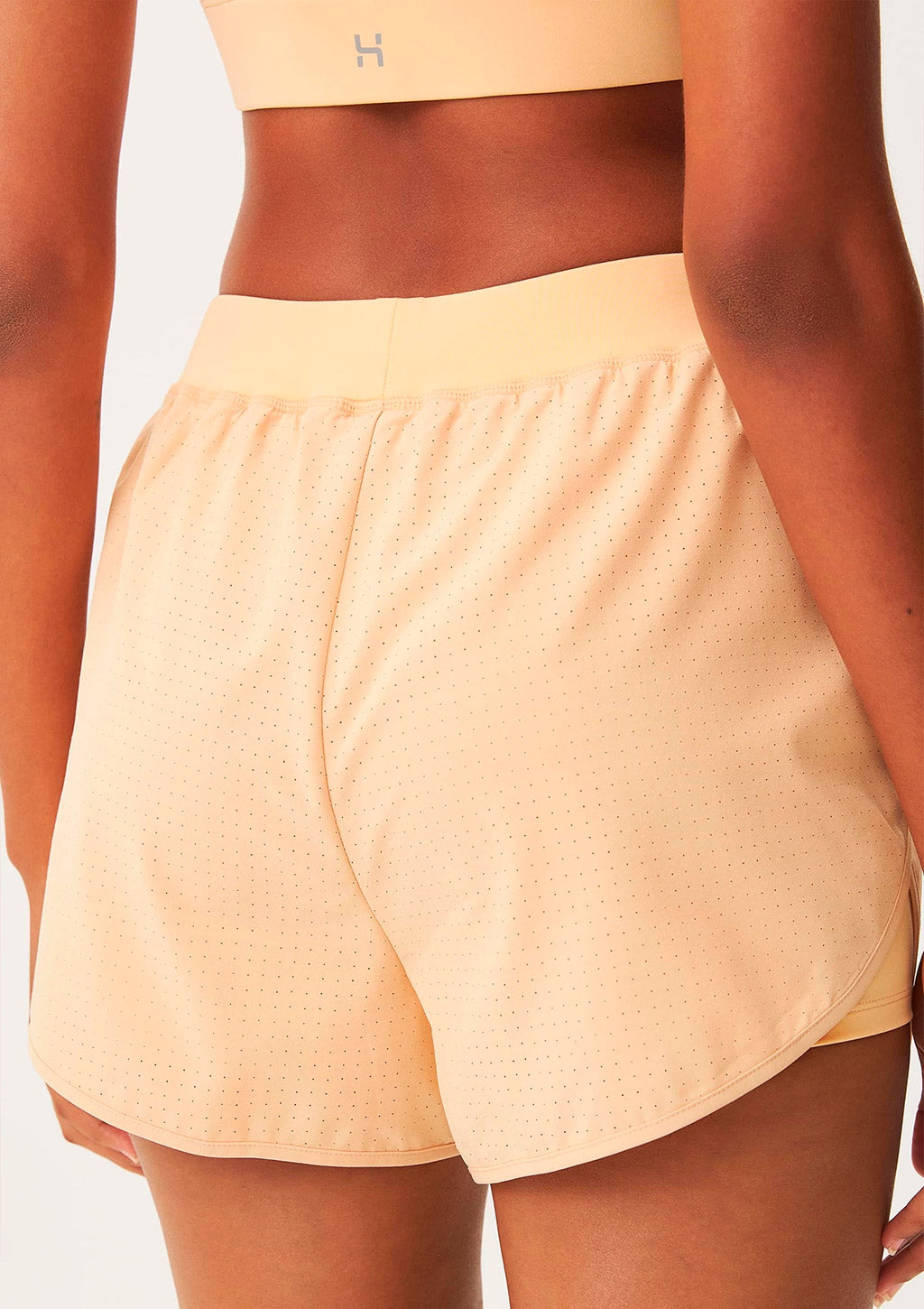 Shorts Esportivo Hering Runner Texturizado Feminino - Amarelo