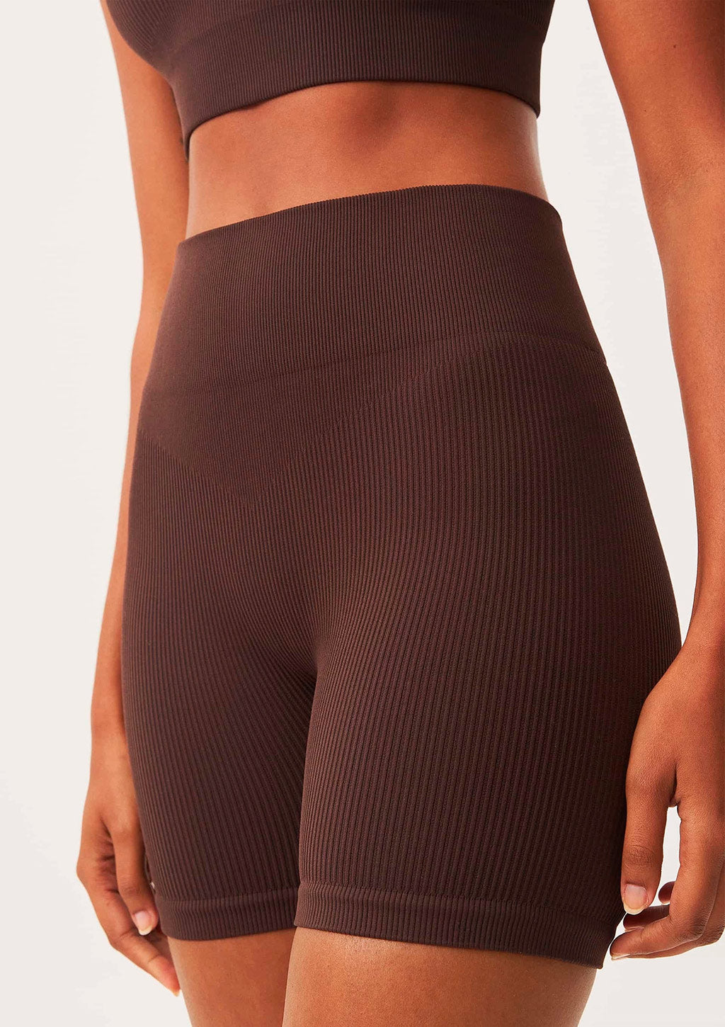 Bermuda Esportiva Biker Hering Sem Costura Feminina - Marrom