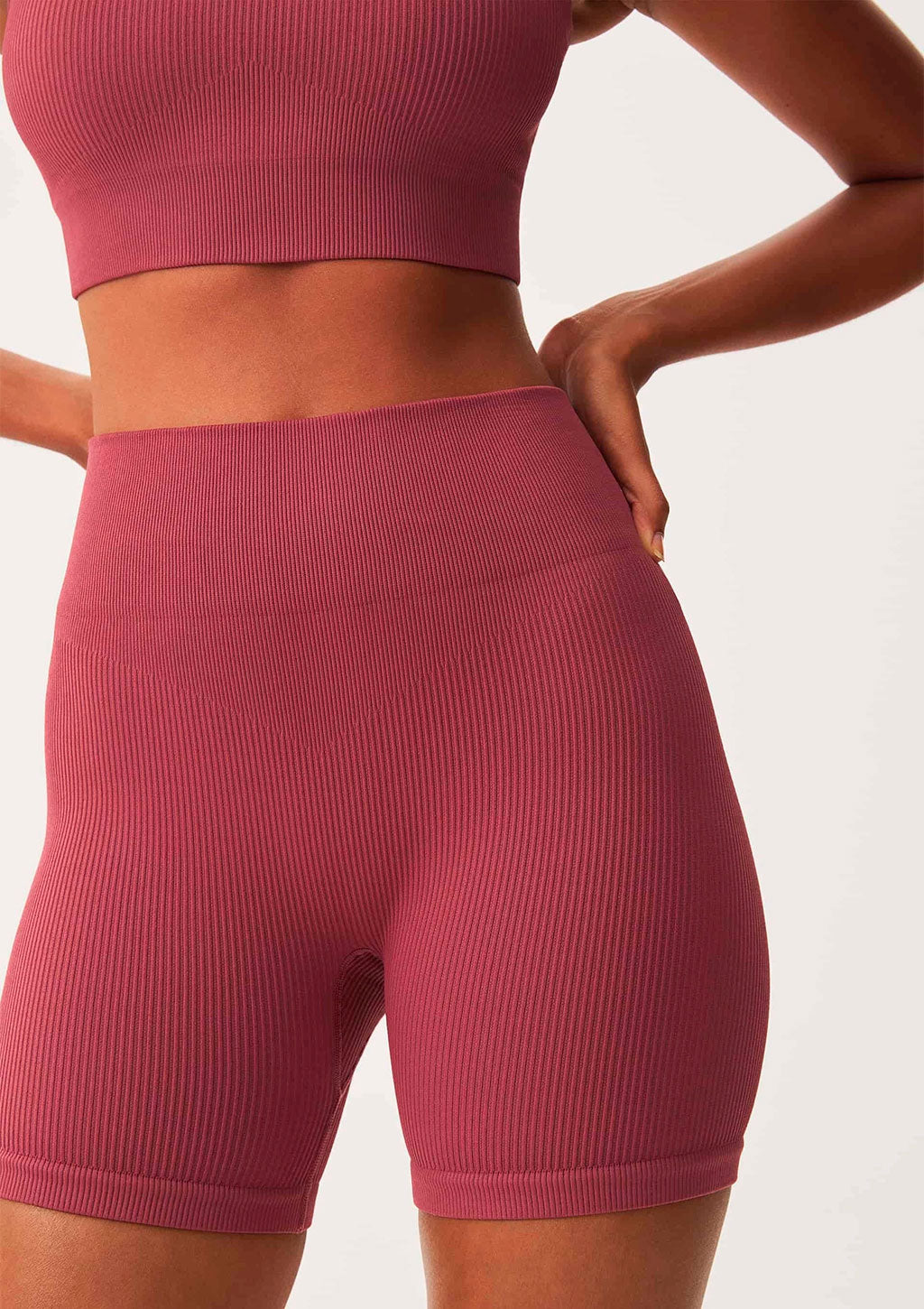 Bermuda Esportiva Biker Hering Sem Costura Feminina - Vinho