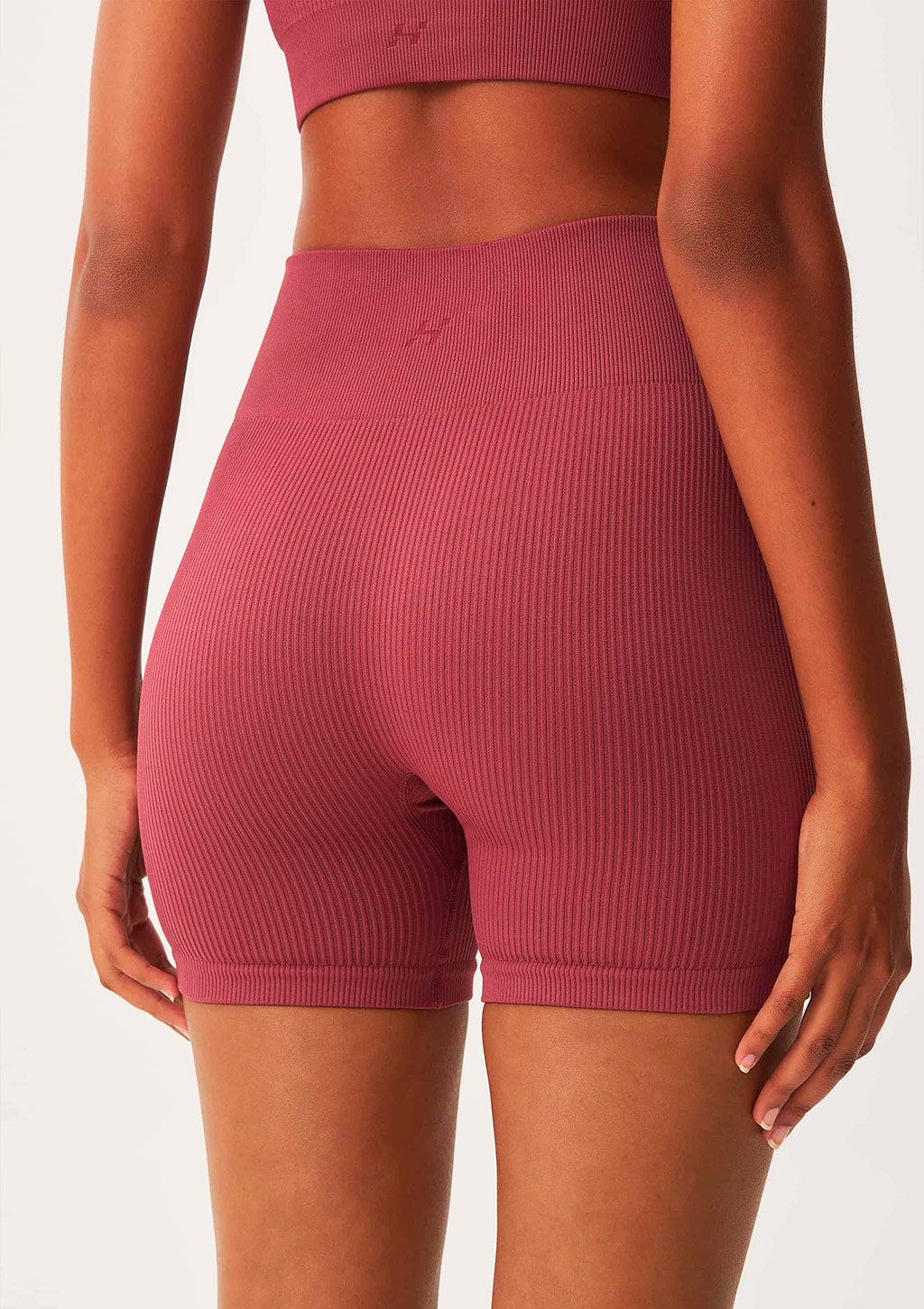 Bermuda Esportiva Biker Hering Sem Costura Feminina - Vinho