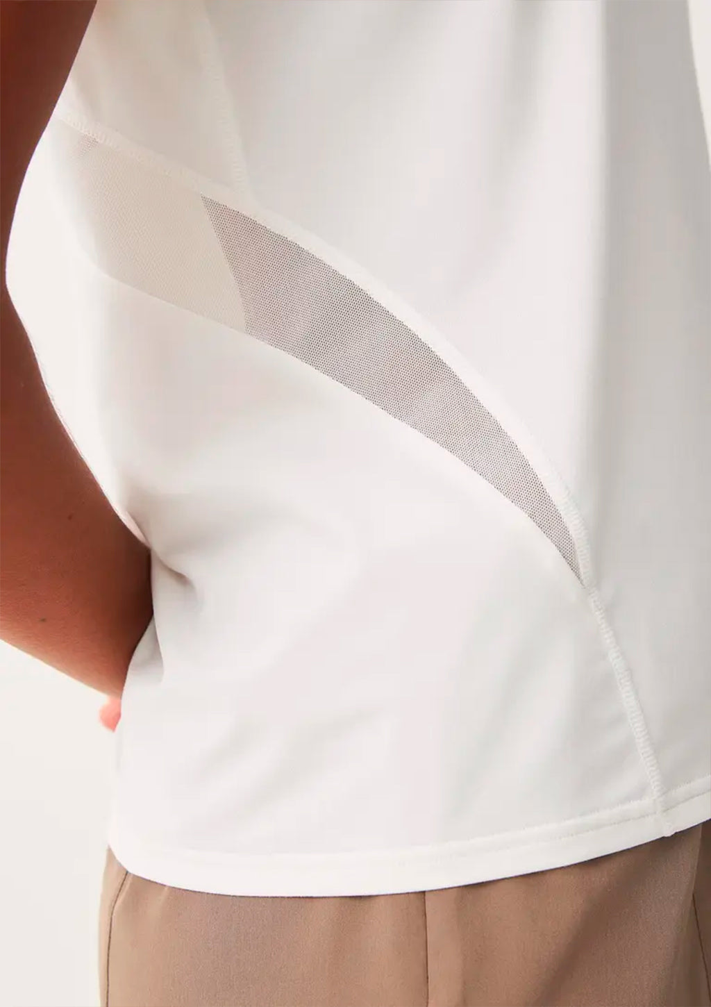 Camiseta Esportiva Hering Básica Com Tule Feminina - Off-White