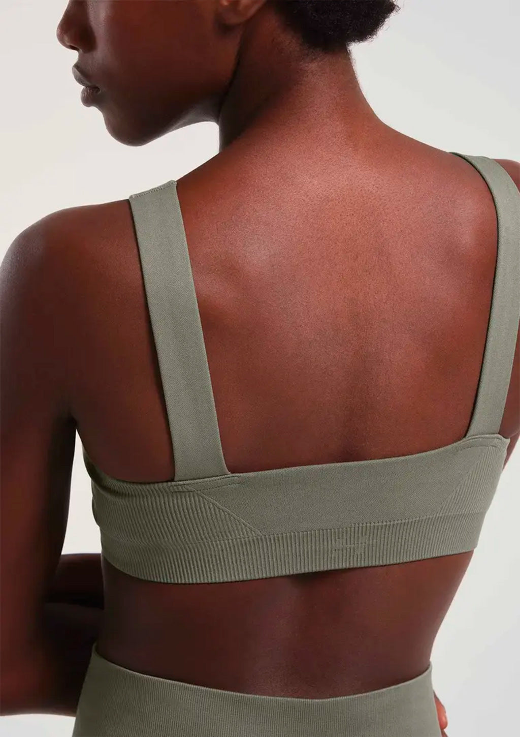 Top Esportivo Hering Sem Costura Feminina - Verde