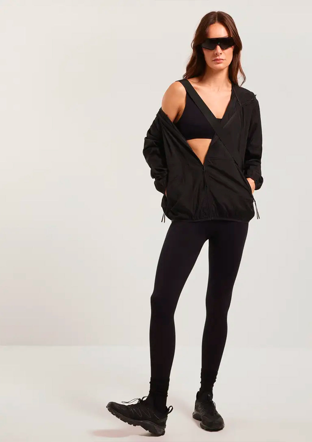 Top Esportivo Hering Sem Costura Feminina - Preto