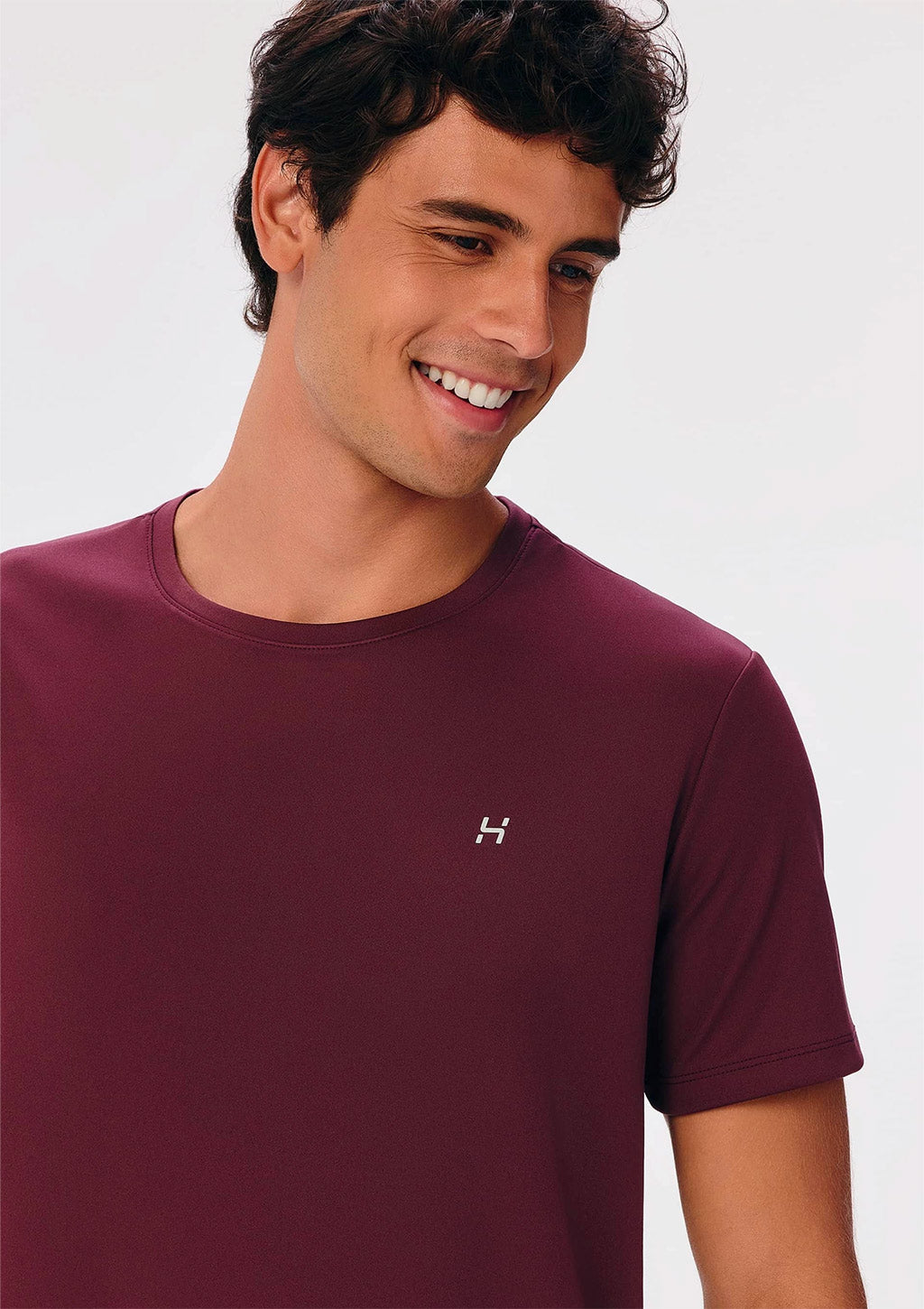 Camiseta Esportiva Masculina Manga Curta Easy Care Hering - Vinho
