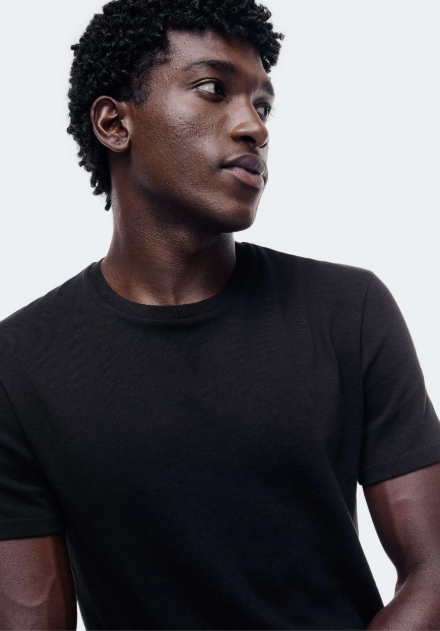 Camiseta Manga Curta Hering Slim Com Estampa Masculina - Preto